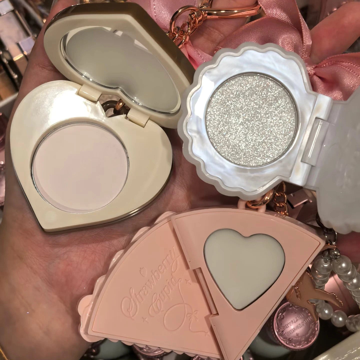FlowerKnow Bunny Garden Cupid Sweetie Bear Face Powder with Blush Highlighter Pendant Long Lasting Portable Makeup Decoration